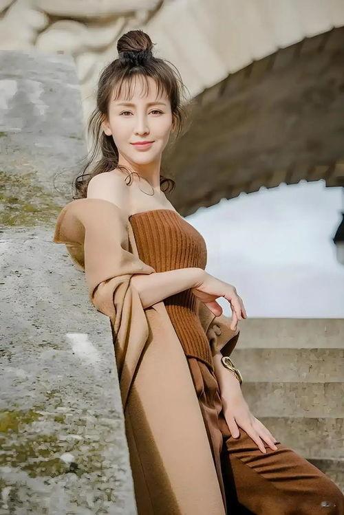 国产丝袜诱惑,国产时尚潮流的别样演绎 第3张 国产丝袜诱惑,国产时尚潮流的别样演绎 第3张